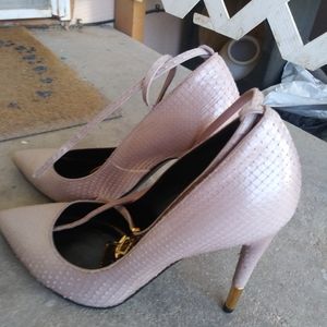 TOM FORD PYTHON PUMPS w/signature gold padlock